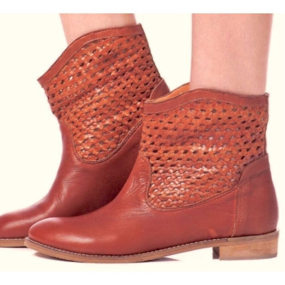 Anthropologie Seychelles Woven Trail Cognac Leather Ankle Bootie Women’s Size 6